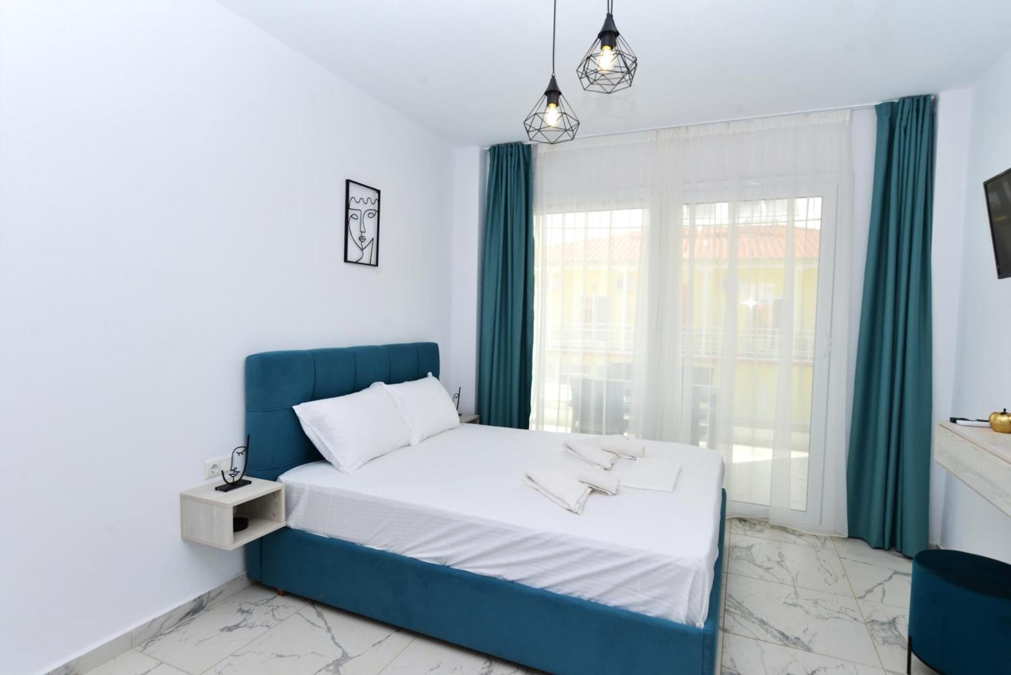Emerald Apartment