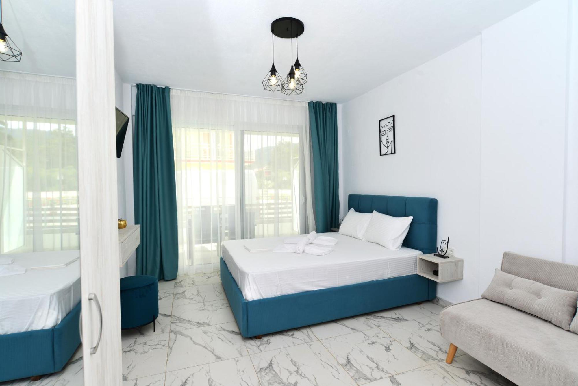 Emerald Apartment